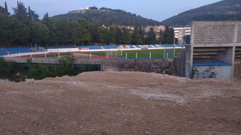 Leotar oduševio svoje navijače: Radovi na stadionu Police su već lagano počeli