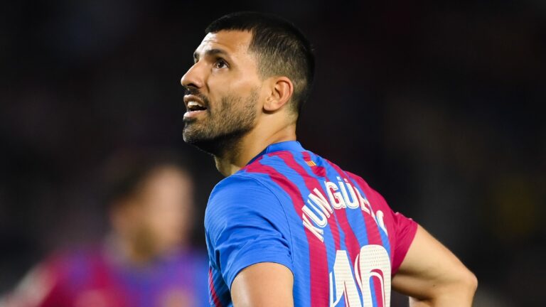 Katalonski radio: Sergio Aguero će morati završiti karijeru