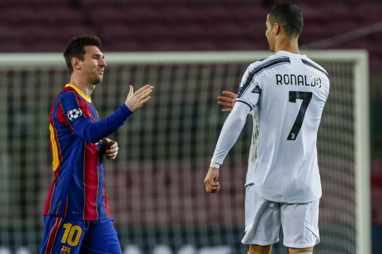 POSLJEDNJI PLES: Fudbalski fanatici slave okršaj Ronalda i Messija