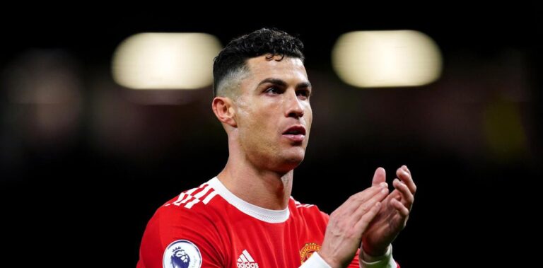 Ronaldo ponovo izazvao bijes navijača: Čekao je veliki novac pa zatražio odlazak